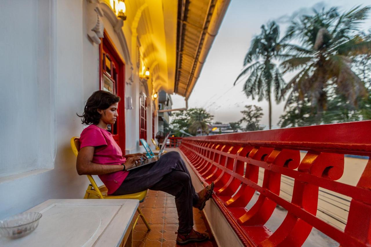 Gostops Lite Kochi Luaran gambar
